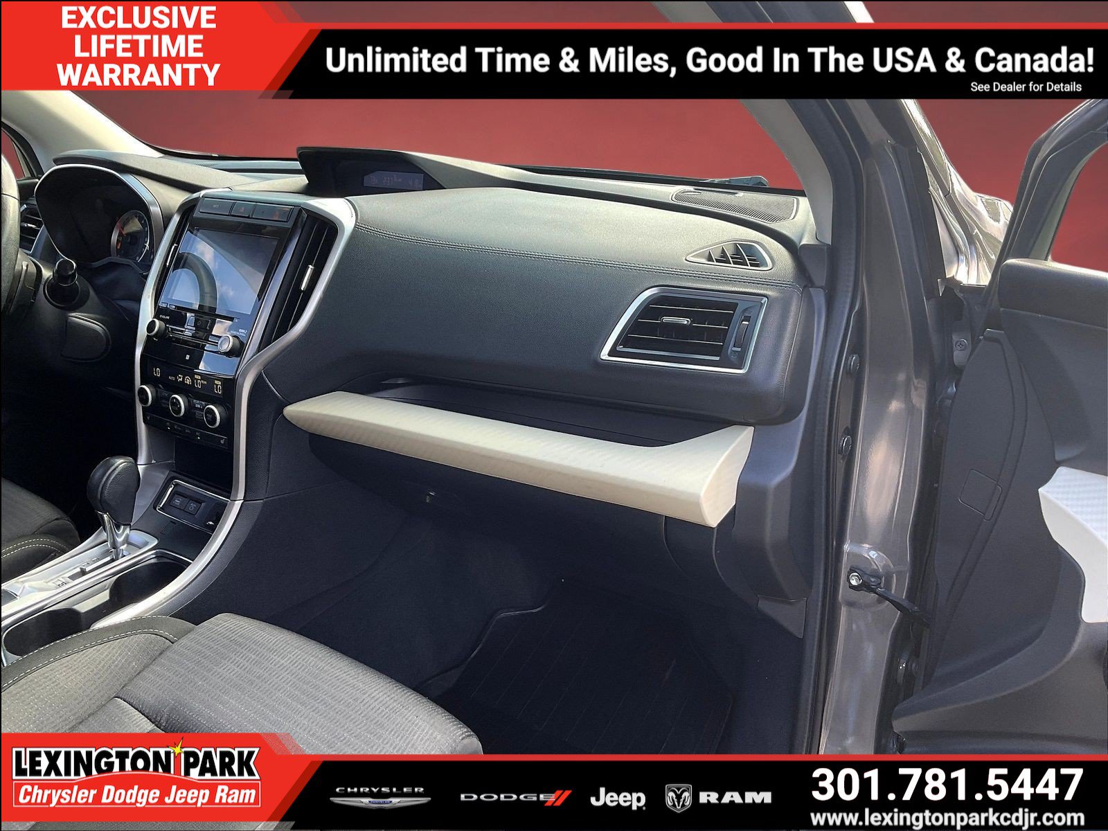 Used 2020 Subaru Ascent Premium w/ Convenience Package AWD/4WD image 26