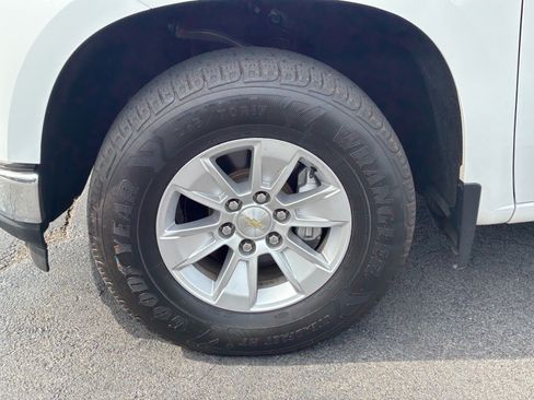 Used 2020 Chevrolet Silverado 1500 LT w/ Convenience Package AWD/4WD image 7