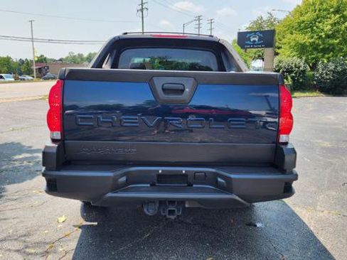 Used 2006 Chevrolet Avalanche Z66 w/ Preferred Equipment Group RWD image 12