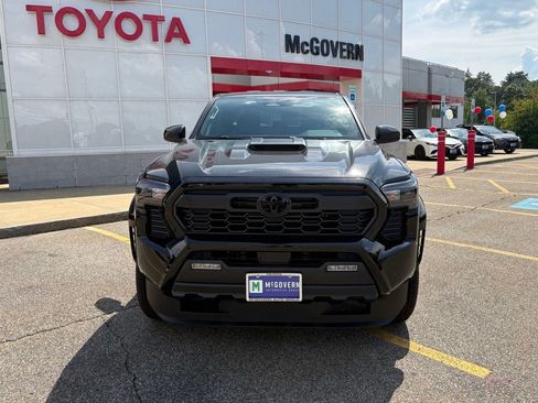 New 2026 Toyota Tacoma TRD Sport AWD/4WD image 9