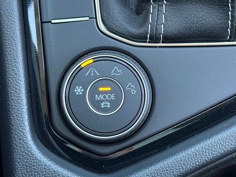 New 2026 Volkswagen Taos SE image 37