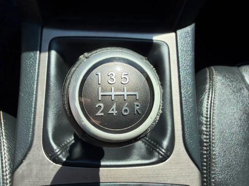 Used 2013 Subaru Outback 2.5i Premium AWD/4WD image 28