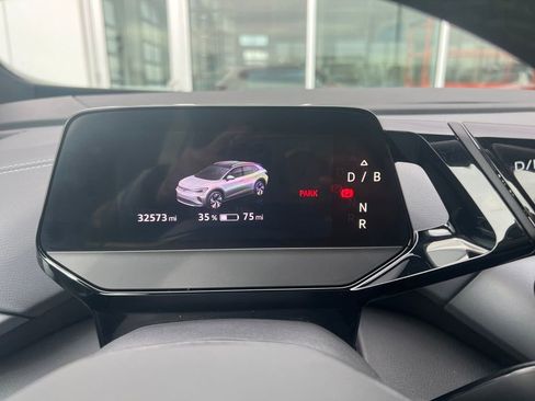 Certified 2023 Volkswagen ID.4 Pro image 18