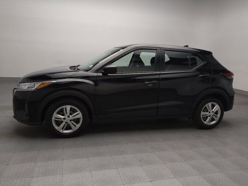Used 2021 Nissan Kicks S image 2