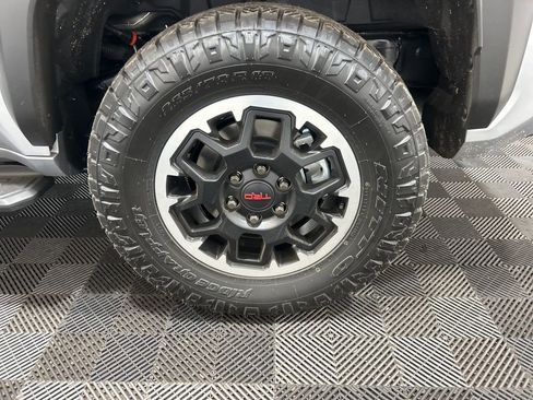 Used 2025 Toyota 4Runner TRD Off-Road image 28