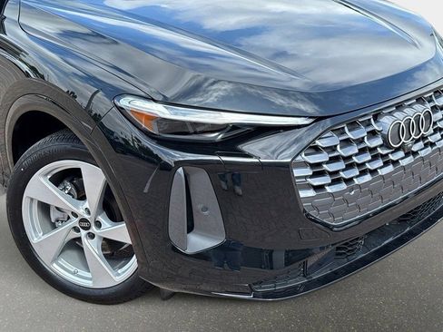 Certified 2025 Audi Q5 2.0T Premium Plus w/ Premium Plus image 5