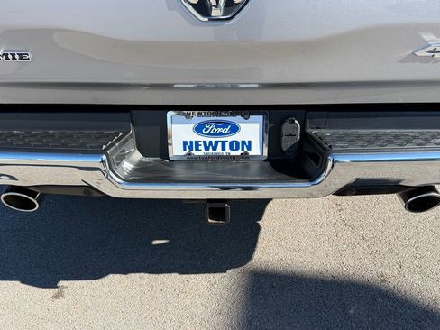 Used 2022 RAM 1500 Laramie image 36