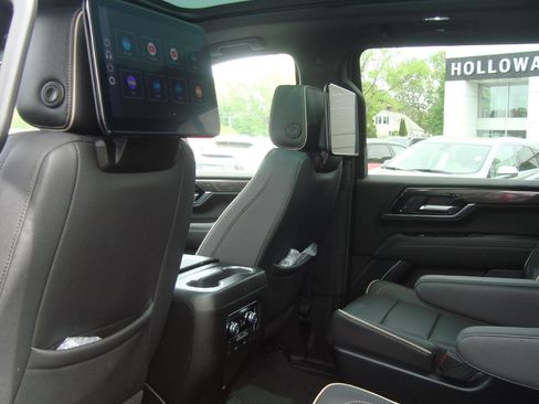 Certified 2025 GMC Yukon XL Elevation w/ Elevation Premium Package AWD/4WD image 21