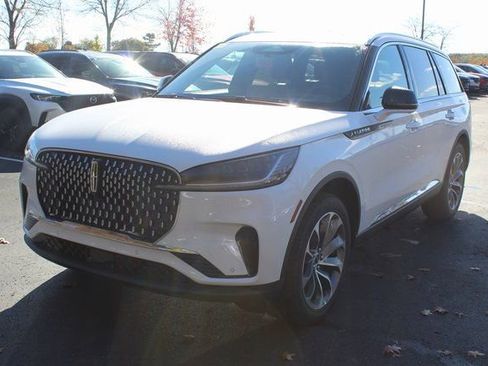 New 2026 Lincoln Aviator Reserve image 7