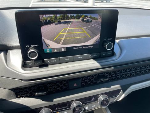 Used 2025 Honda Accord LX image 17