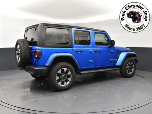 Used 2022 Jeep Wrangler Unlimited Sahara w/ Cold Weather Group image 6