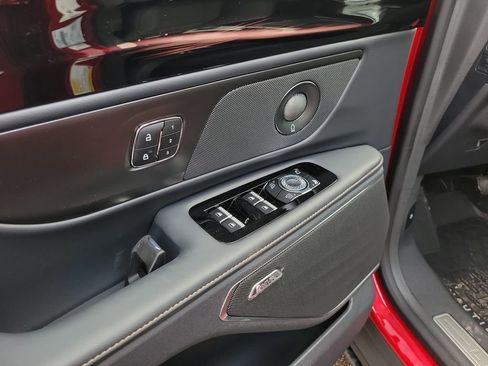 New 2026 Lincoln Nautilus Reserve w/ Jet Appearance Package image 19