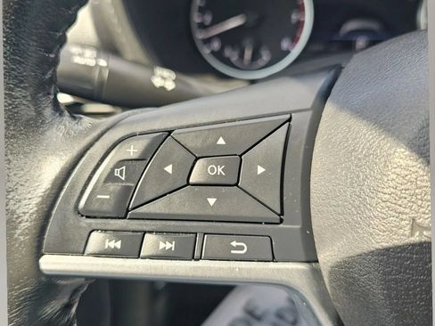 Used 2022 Nissan Sentra SV w/ Lighting Package FWD image 20