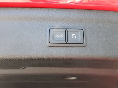 Used 2023 Audi Q3 2.0T Premium w/ Convenience Package image 32