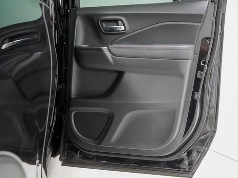 Used 2023 Honda Ridgeline Black Edition image 38