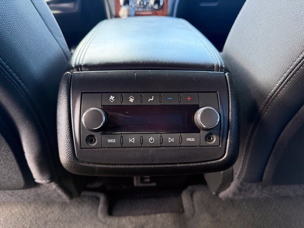 Used 2014 Chevrolet Traverse LT AWD/4WD image 22