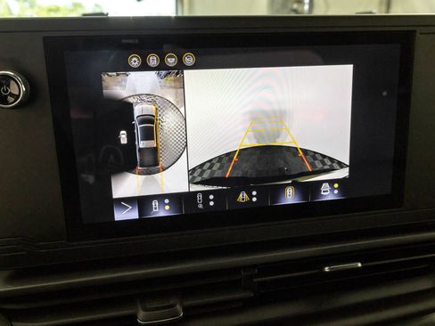 Used 2024 Chevrolet Silverado EV W/T AWD/4WD image 10