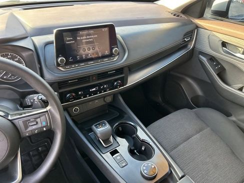 Used 2023 Nissan Rogue SV image 30