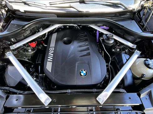 Used 2024 BMW X5 sDrive40i w/ M Sport Package RWD image 10