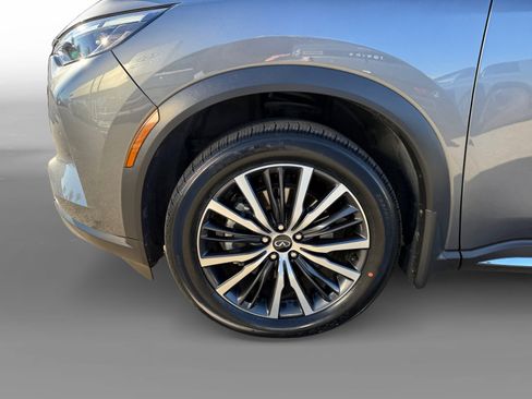 Used 2022 INFINITI QX60 Sensory w/ Vision Package image 9