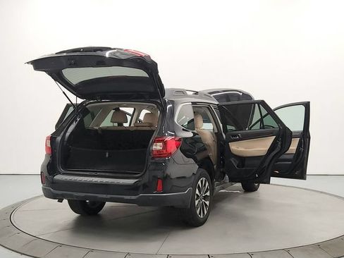 Used 2017 Subaru Outback 2.5i Limited AWD/4WD image 14
