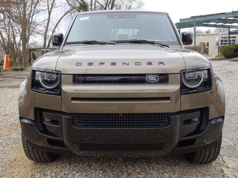 New 2026 Land Rover Defender 110 X-Dynamic SE image 16