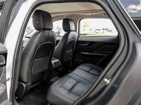 Used 2018 Jaguar F-PACE Prestige AWD/4WD image 34