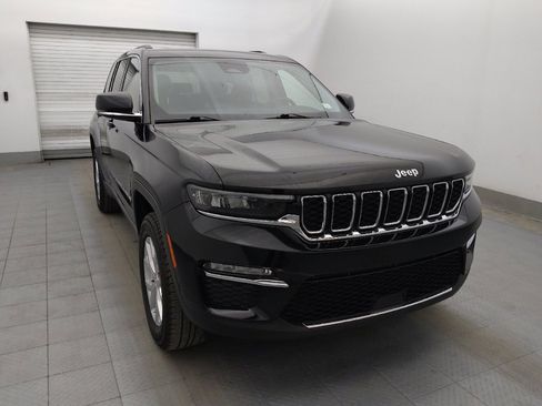 Used 2023 Jeep Grand Cherokee Limited image 13