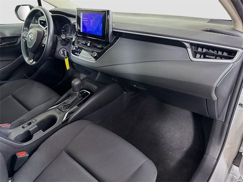 Used 2024 Toyota Corolla LE image 30