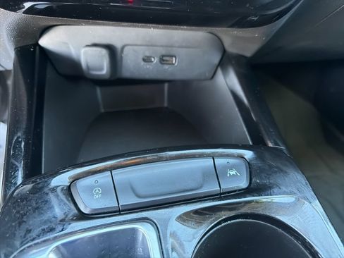 Used 2024 Chevrolet Trax LT w/ Driver Confidence Package FWD image 26
