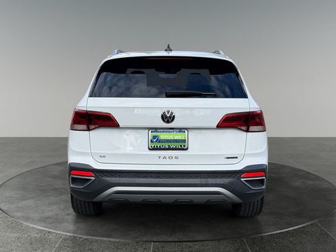 Used 2023 Volkswagen Taos SE w/ Panoramic Sunroof Package AWD/4WD image 8