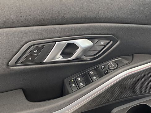 Used 2025 BMW 330i xDrive Sedan w/ Premium Package image 23