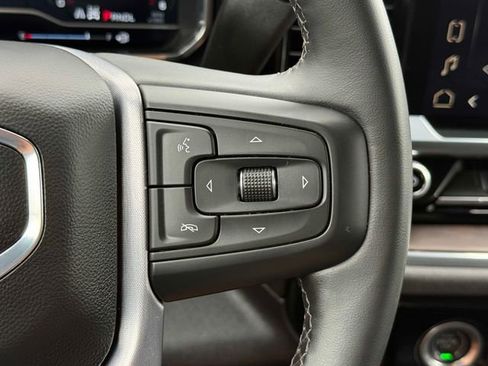Used 2023 GMC Sierra 1500 SLT AWD/4WD image 10