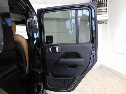 Used 2022 Jeep Wrangler Unlimited Rubicon 4xe w/ Dual Top Group image 93