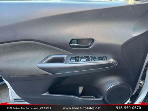 Used 2020 Nissan Kicks S FWD image 18