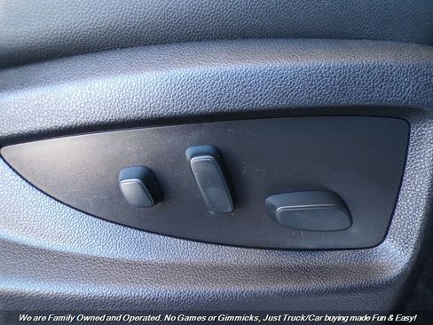 Used 2018 Chevrolet Suburban LT image 29