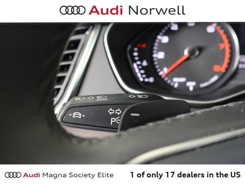 Used 2023 Audi Q5 2.0T Premium w/ Convenience Package AWD/4WD image 28