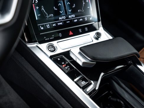 Certified 2024 Audi Q8 e-tron Premium Plus image 12