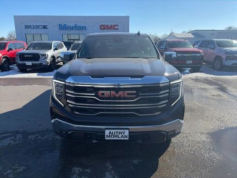 Used 2023 GMC Sierra 1500 SLT w/ SLT Premium Package image 9