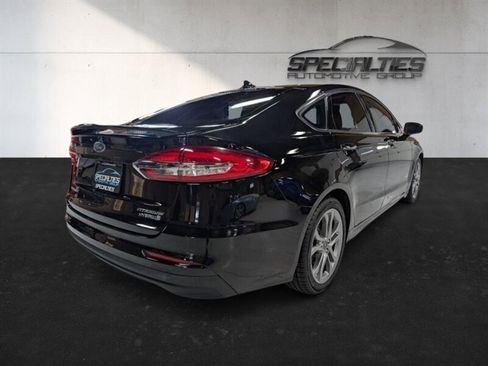 Used 2019 Ford Fusion Titanium image 10