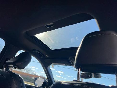 Used 2023 Jeep Grand Cherokee L Laredo AWD/4WD image 13