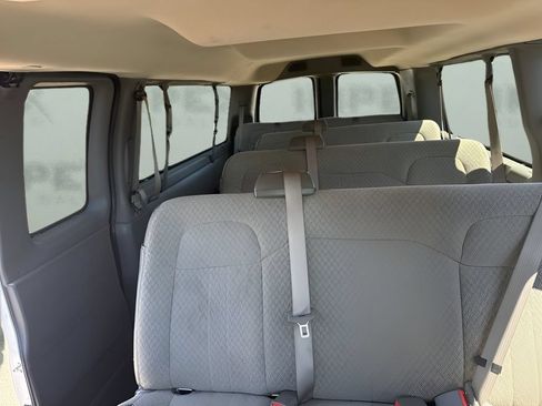 Used 2025 Chevrolet Express 3500 LS RWD image 23