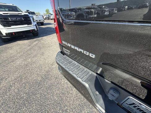 Certified 2022 Chevrolet Silverado 2500 Custom w/ Custom Convenience Package AWD/4WD image 39