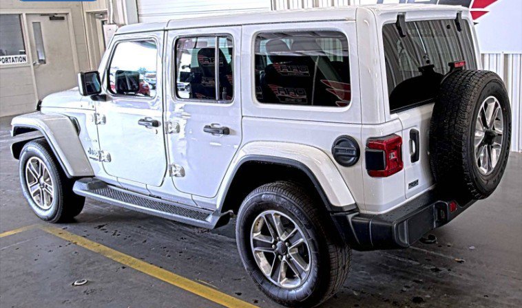 Used 2021 Jeep Wrangler Unlimited Sahara AWD/4WD image 2