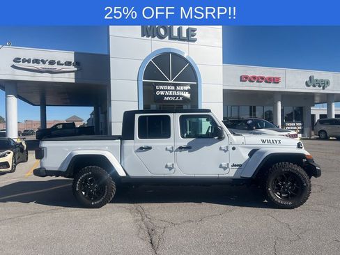 New 2025 Jeep Gladiator Willys image 3