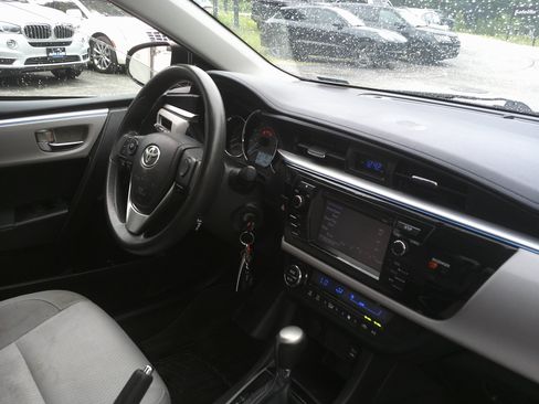 Used 2014 Toyota Corolla LE FWD image 13