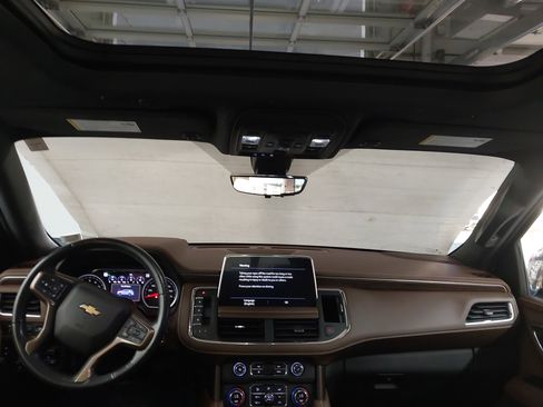 Used 2021 Chevrolet Tahoe High Country w/ Premium Package image 5