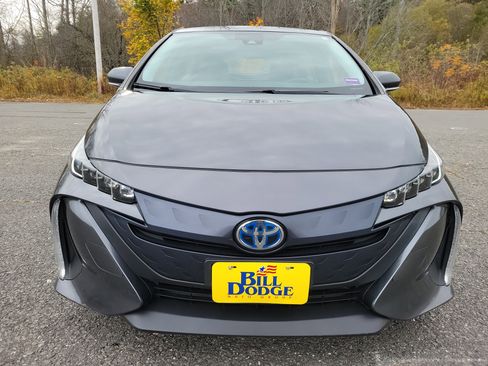 Used 2018 Toyota Prius Prime Plus image 2