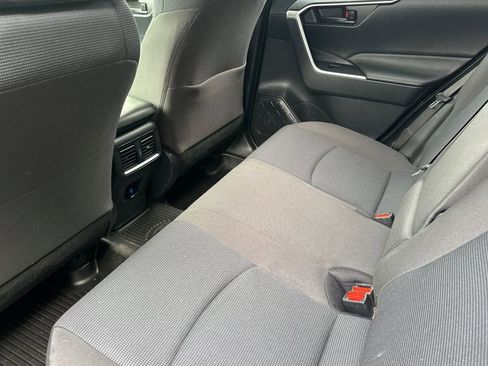 Used 2023 Toyota RAV4 LE AWD/4WD image 12