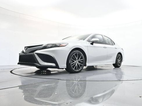 Used 2023 Toyota Camry SE FWD image 34